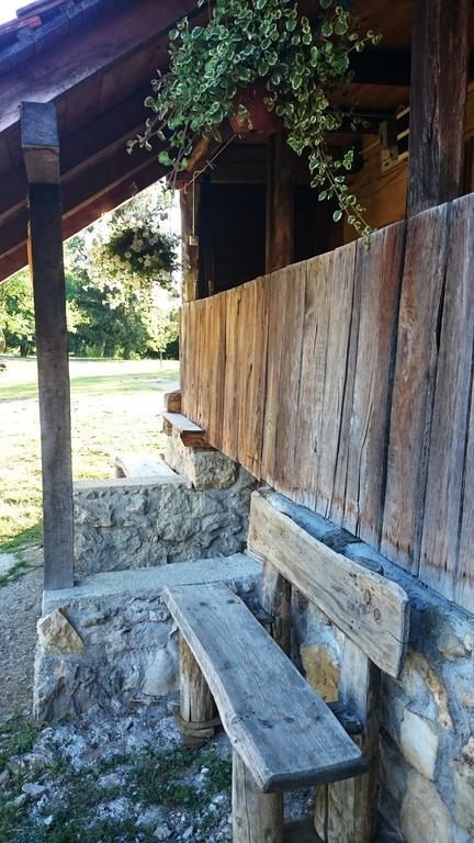 Rustic Home Mia دوغا غيسا الغرفة الصورة
