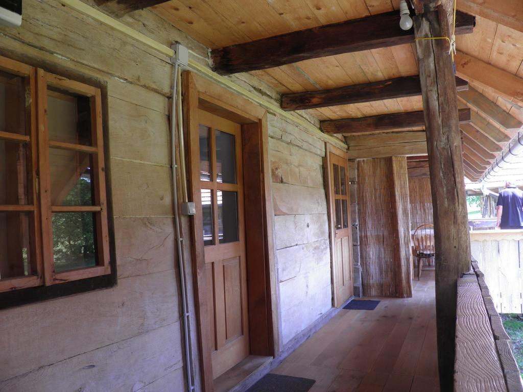 Rustic Home Mia دوغا غيسا الغرفة الصورة